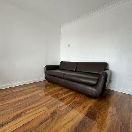 Flat On High Street Apartment Saltdean Bagian luar foto