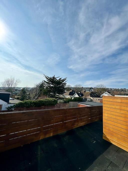 Flat On High Street Apartment Saltdean Bagian luar foto